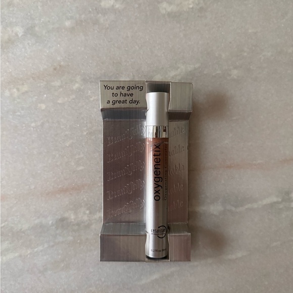 Oxygenetix oxygenating concealer 8ml - Picture 4 of 5